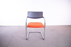 Vitra "Vis a vis" Step, Freischwinger, nicht stapelbar, Chrom/Orange