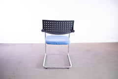 Vitra "Vis a vis Step", Freischwinger, nicht stapelbar, Chrom/Hellblau