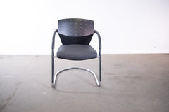 Dauphin "Cosmos", Freischwinger, Kunstleder, Chrom/Schwarz/Grau