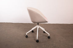 Sedus Cosy-Drehstuhl "On Spot" UC-201 mit Rollen, Weiß/Creme/Rosa