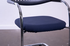 Vitra "Vis a vis Step", Freischwinger, nicht stapelbar, Silbergrau matt/Dunkelblau