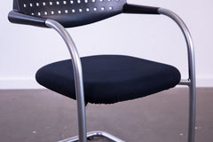 Vitra "Vi s avis Step", Freischwinger, nicht stapelbar, Silbergrau matt/Schwarz