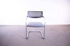 Vitra "Vis a vis Step", Freischwinger, nicht stapelbar, Silbergrau matt/Hellgrau