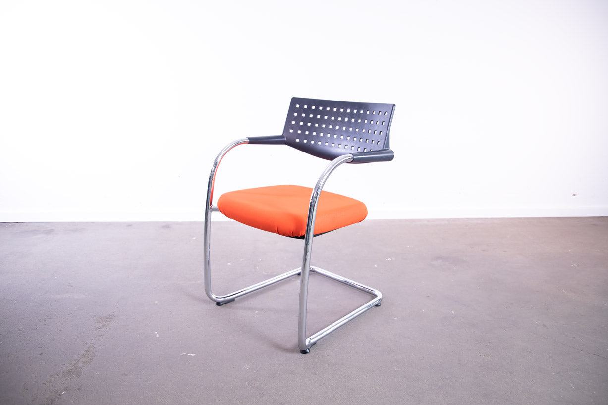 Vitra "Vis a vis" Step, Freischwinger, stapelbar, Chrom/Rotorange