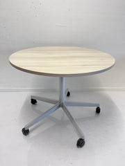 Besprechungstisch rund Akazie - Steelcase