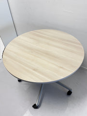 Besprechungstisch rund Akazie - Steelcase