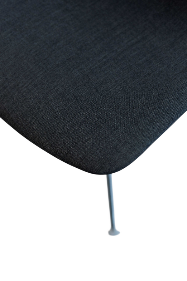 Hay "About a chair" AAC 11, Chrom/Anthrazit