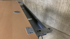 König + Neurath – elektrisch höhenverstellbarer Schreibtisch, T-Fuß, 200 x 80 cm, Buche