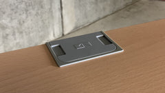 König + Neurath – elektrisch höhenverstellbarer Schreibtisch, T-Fuß, 200 x 80 cm, Buche