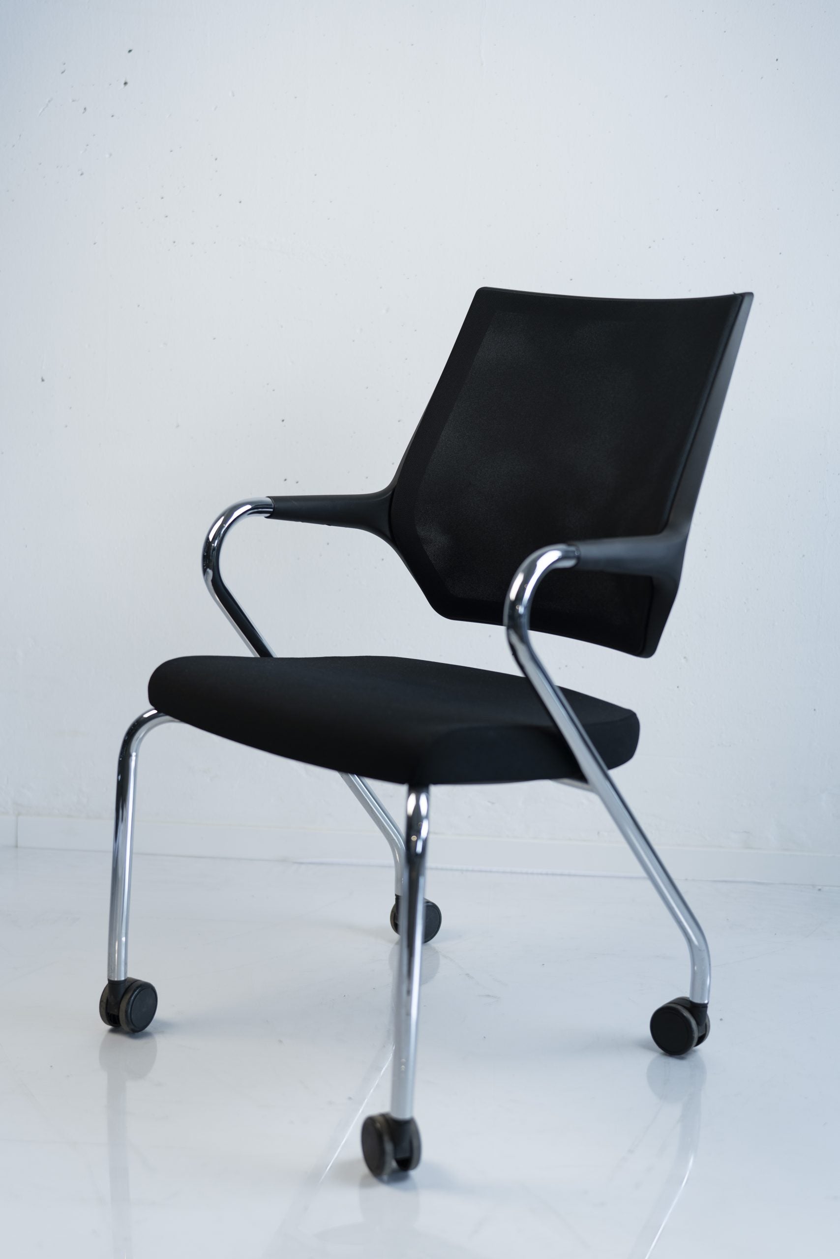 Sedus "Quarterback" Vierfußstuhl mit Rollen, Chrom/Schwarz
