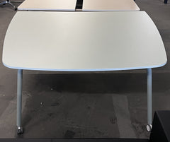 Konferenztisch weiß mit Rollen - Sedus