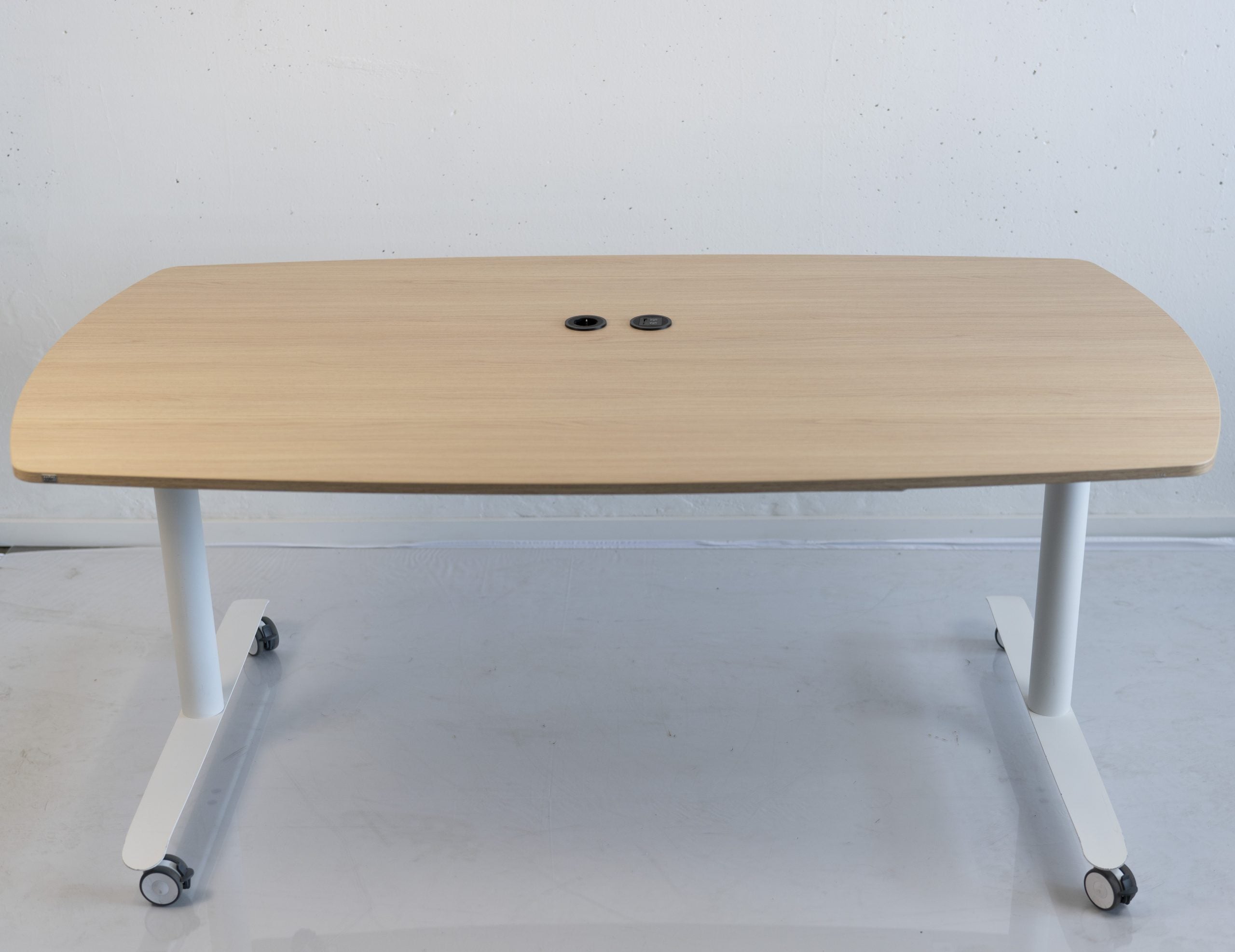 Klapptisch "brainstorm" Staffeltisch mit Lademöglichkeiten - Sedus