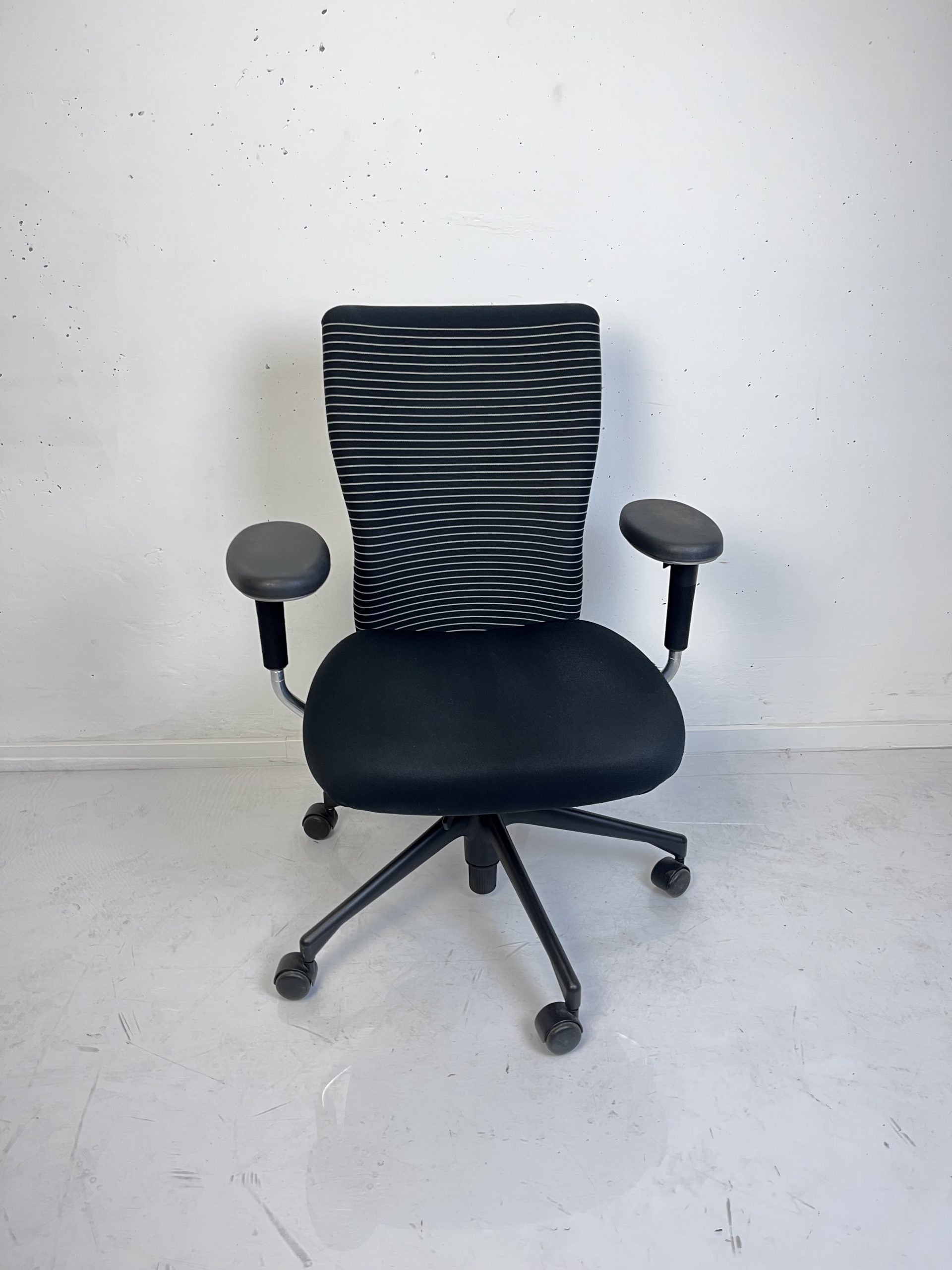 vitra. - T-Chair, Bürostuhl, schwarz gestreift