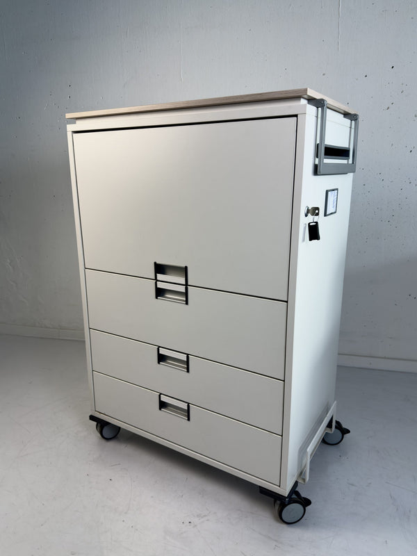 Caddy mit Akazienplatte - Steelcase
