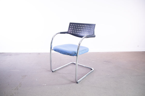 Vitra "Vis a vis Step", Freischwinger, nicht stapelbar, Chrom/Hellblau