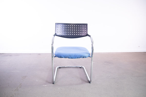 Vitra "Vis a vis Step", Freischwinger, nicht stapelbar, Chrom/Hellblau