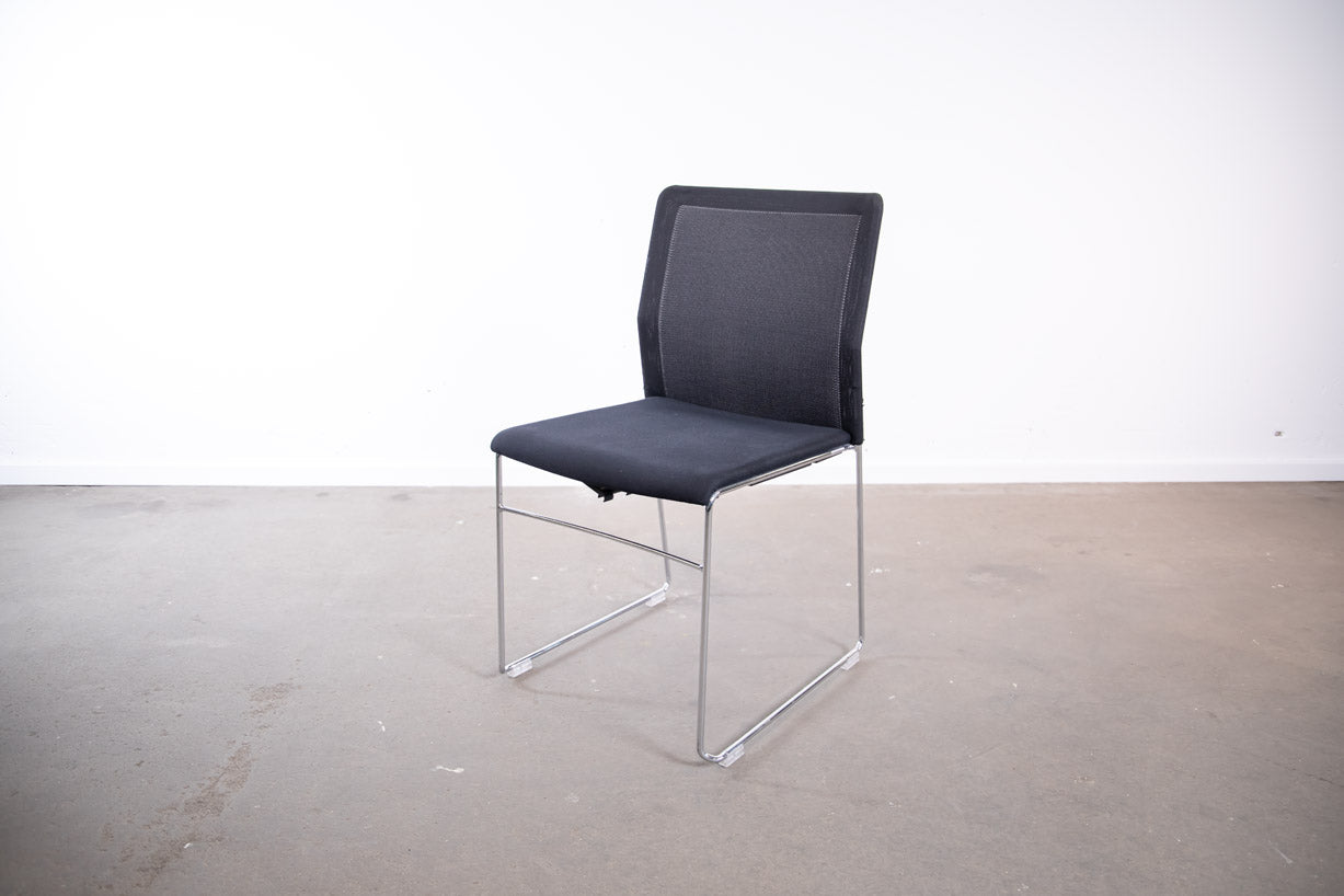 Wiesner Hager - Outline - Besucherstuhl schwarz/Chrom