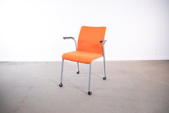 Steelcase "Eastside", 4-Fuß-Stuhl mit Rollen, Silbergrau/Orange/Schwarz