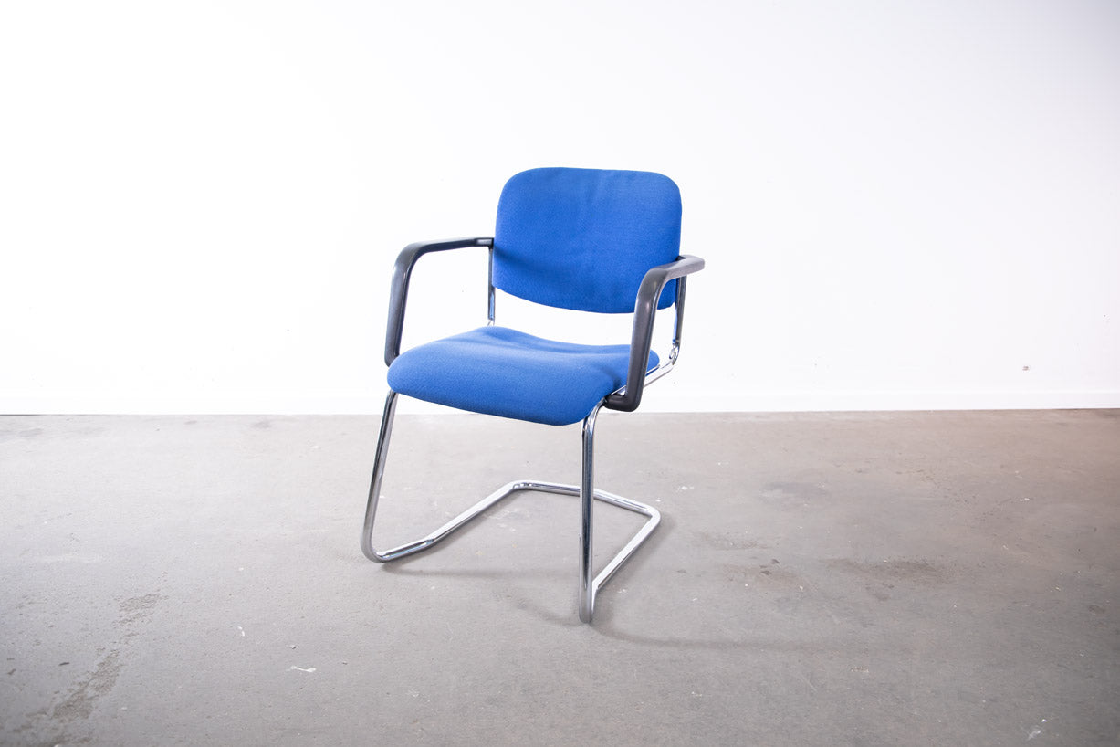 Freischwinger, Chrom/Blau