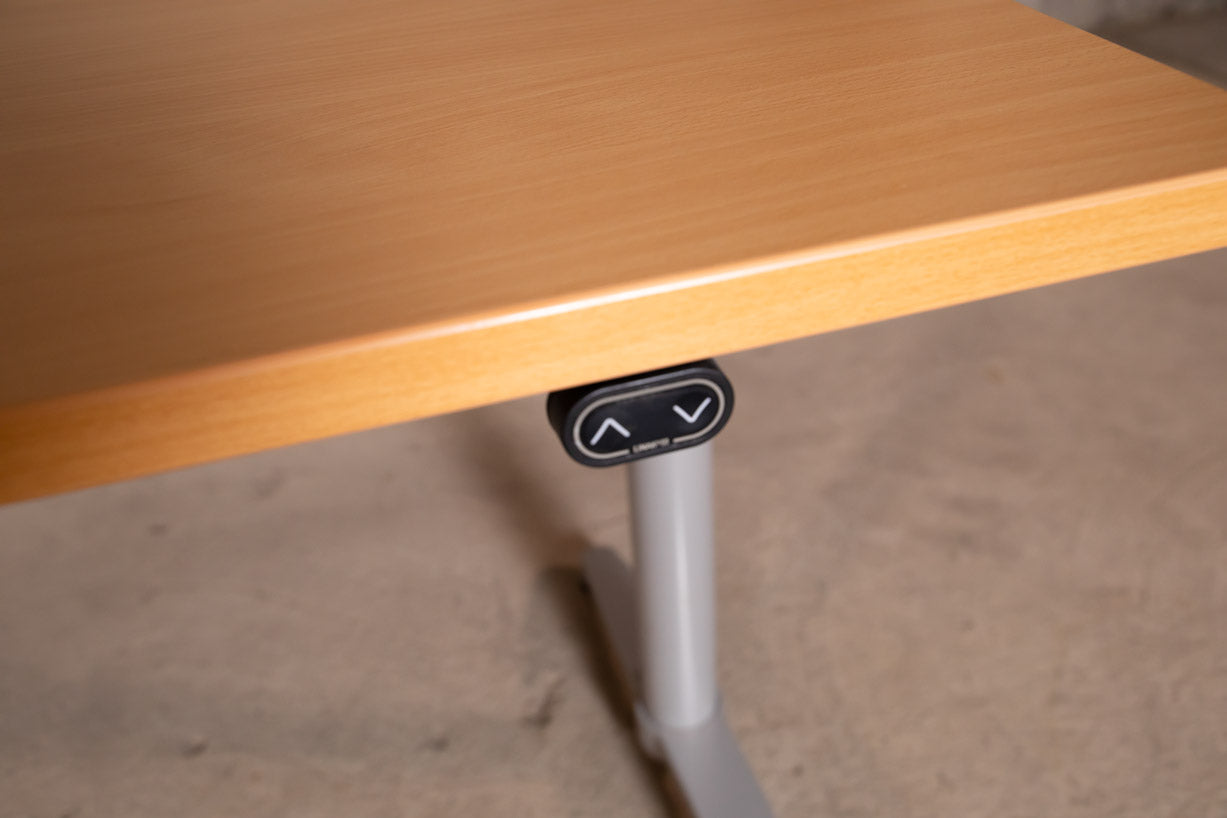 Ceka - elektrisch höhen verstellbarer Schreibtisch Buche 200x100