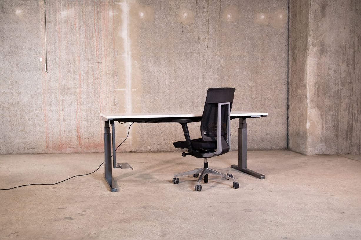 Steelcase  – elektrisch höhen verstellbarer Schreibtisch Weiß 180x80