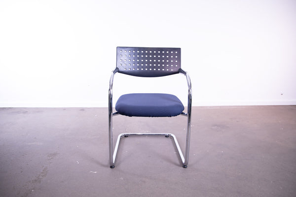 Vitra "Vis a vis Step", Freischwinger, nicht stapelbar, Silbergrau matt/Dunkelblau