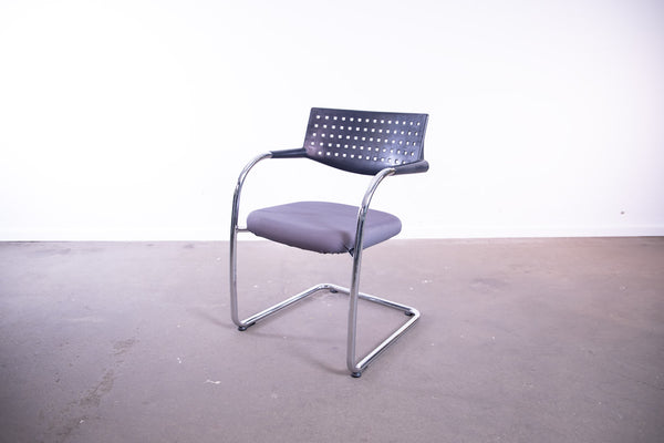 Vitra "Vis a vis Step", Freischwinger, nicht stapelbar, Chrom/Grau