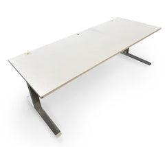 FM - elektrisch höhenverstellbarer Schreibtisch