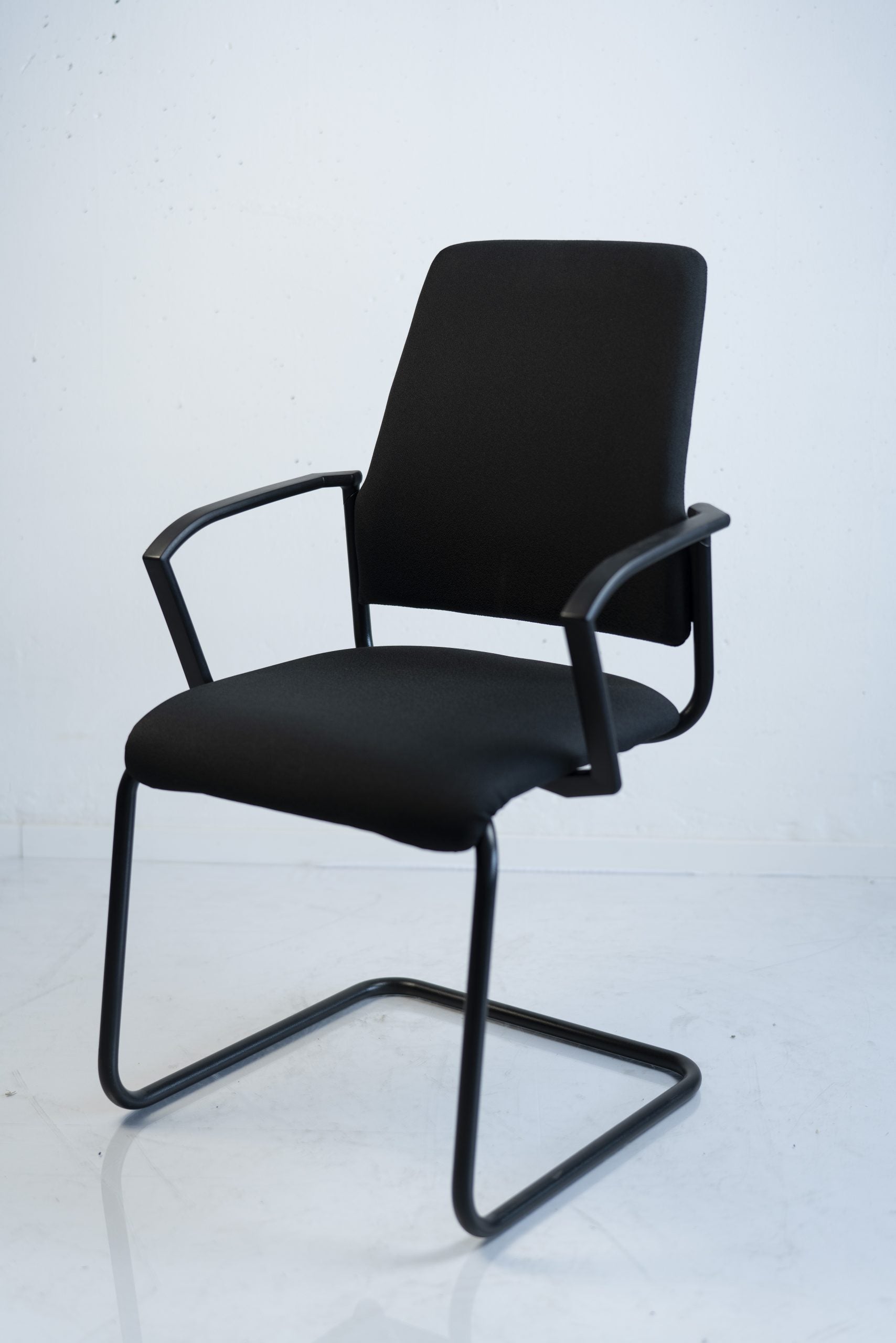 Interstuhl "Goal 550G", Freischwinger, Schwarz