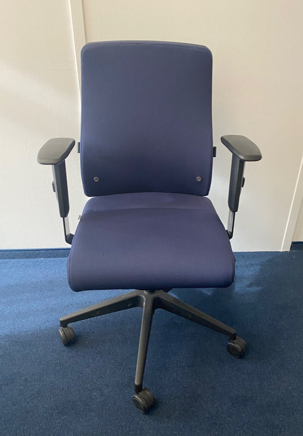 Bürodrehstuhl "Famos", dunkelblau - Interstuhl