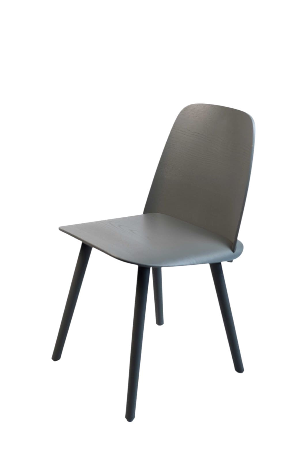 Muuto "Nerd chair", 4-Fuß-Stuhl, Holz, Dunkelgrau