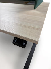 Sedus - elektrisch höhenverstellbarer Schreibtisch 180 x 90