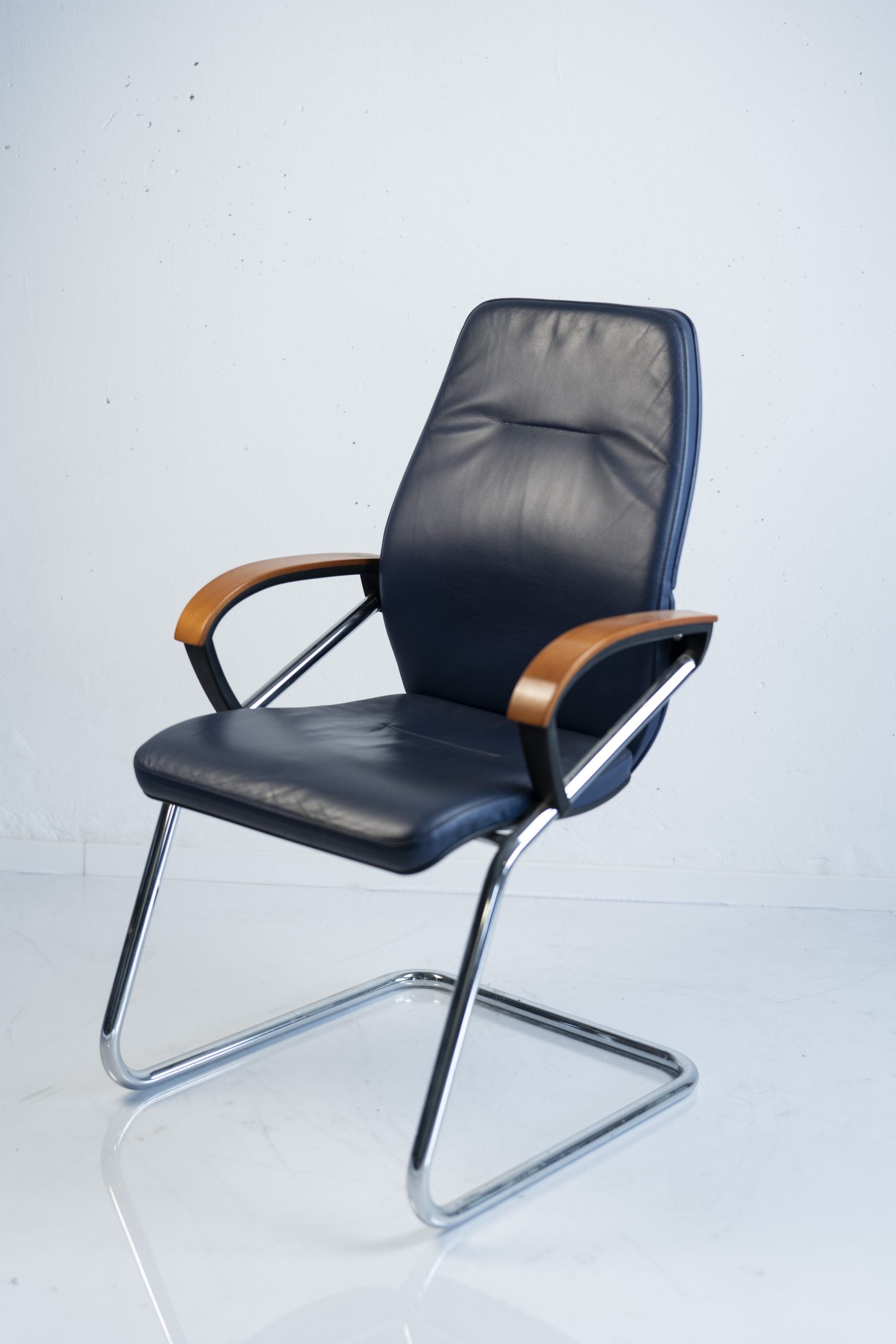 Besucherstuhl "WI-230", Leder - Sedus