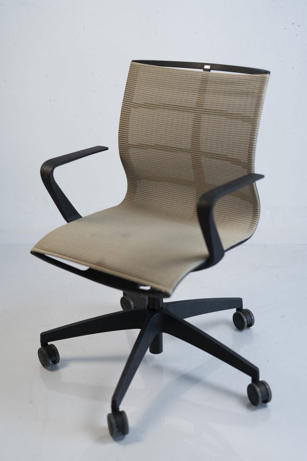 Sedus “se:joy”, Konferenzdrehstuhl mit Rollen, schwarz/beige, Ausstellungsstück