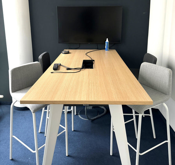 Konferenzstehtisch b-free, weiß - Steelcase