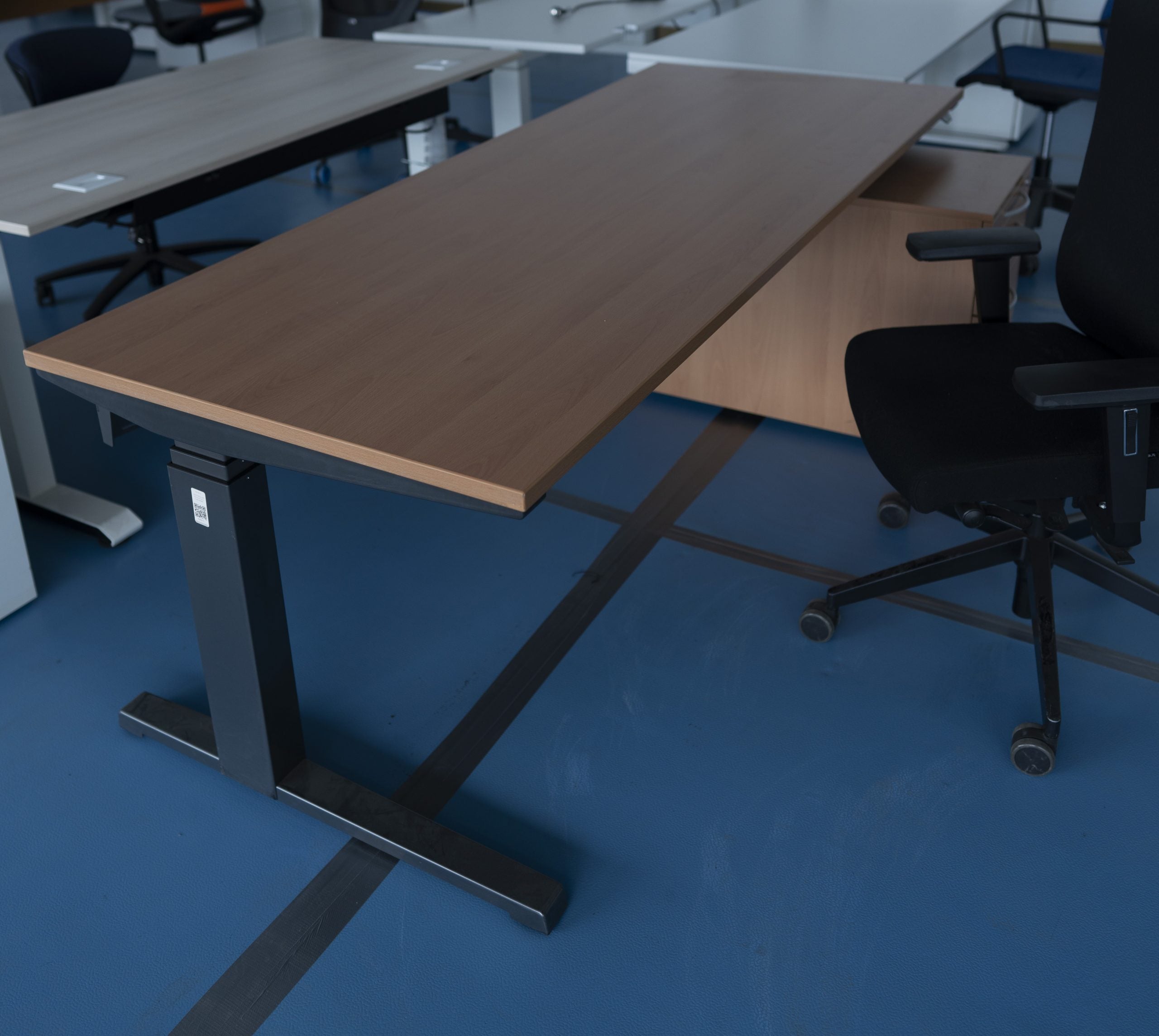 Schreibtisch eHv "Active Lift 2" - Steelcase, Buche