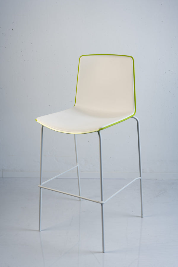 Barhocker Pedrali 892 - Tweet; Design by Marc Sadler