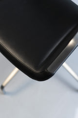 Drehstuhl; "Graph" 301.5, schwarz, Leder, ohne Rollen - Wilkhahn