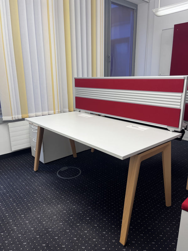 Schreibtisch be free - Steelcase