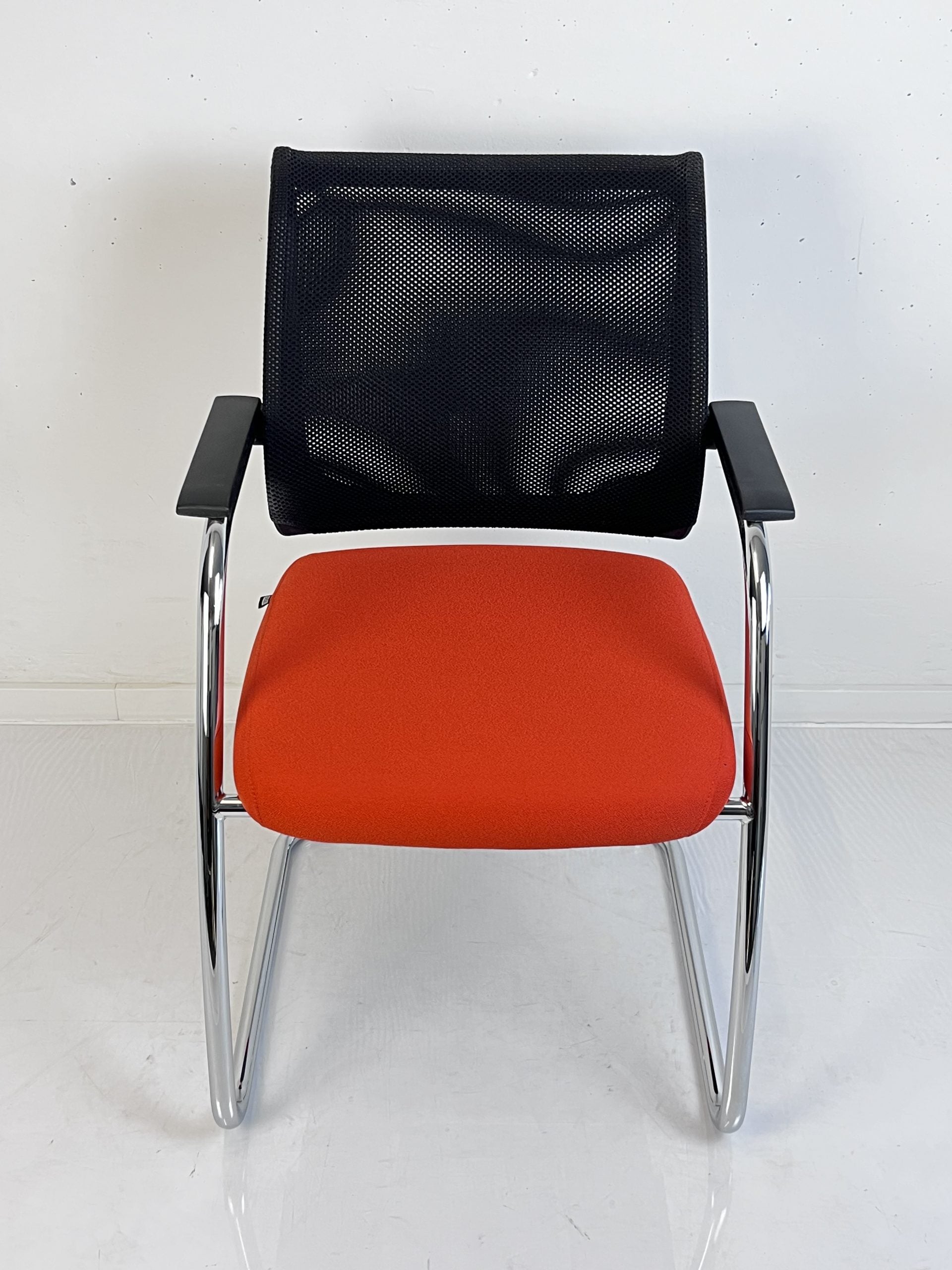 Freischwinger, schwarz/orange - Sedus